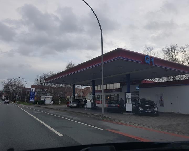 Q1 Tankstelle